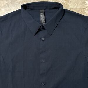 Lululemon Shirt Mens Large Blue Airing Easy Short Sleeve Button Summer
